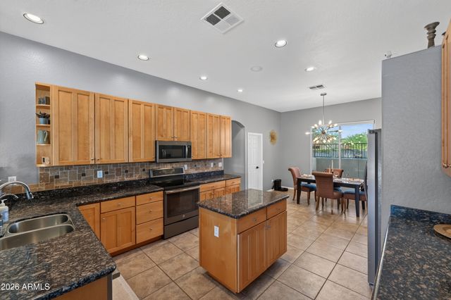 39609 N 1ST Street, Phoenix, AZ 85086