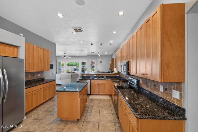 39609 N 1ST Street, Phoenix, AZ 85086