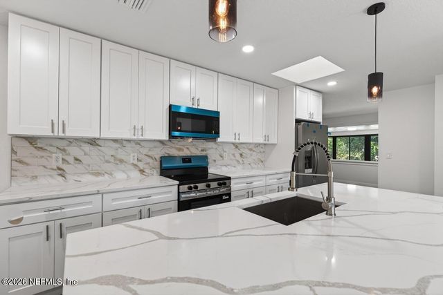 1703 WESTMINISTER Avenue, Jacksonville, FL 32210