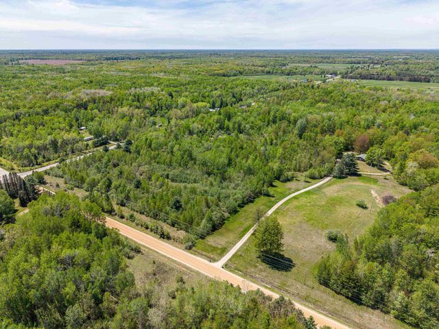 891 E Highwood Road, Beaverton, MI 48612