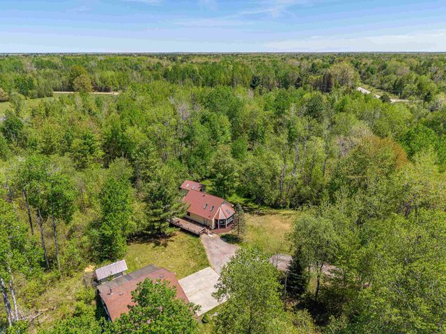 891 E Highwood Road, Beaverton, MI 48612