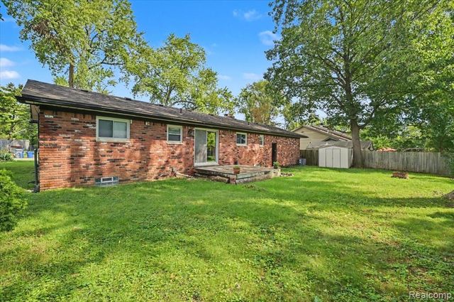 7249 2nd Street, West Bloomfield, MI 48324