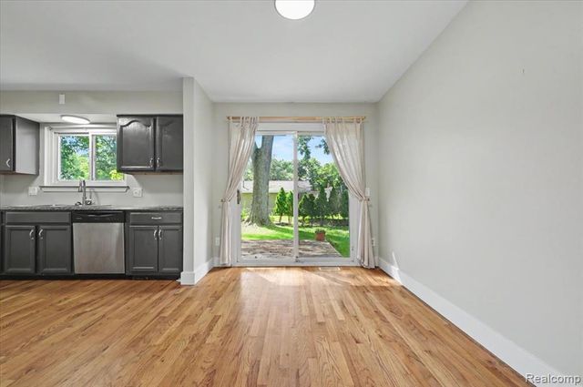 7249 2nd Street, West Bloomfield, MI 48324