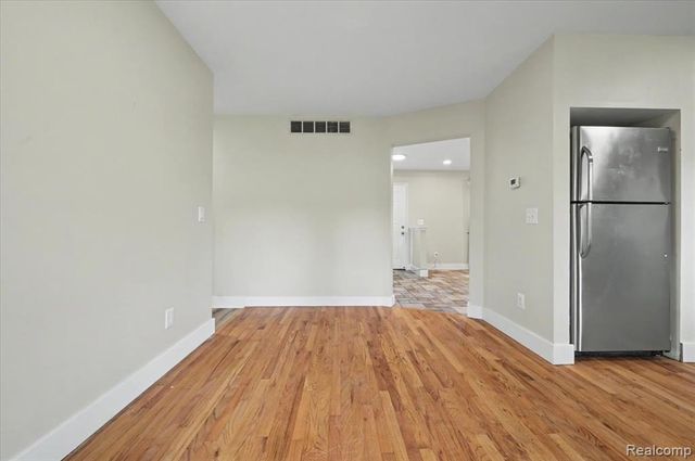 7249 2nd Street, West Bloomfield, MI 48324