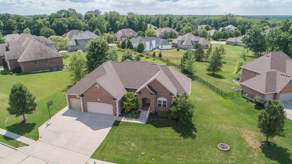 4905 INNSBRUCK WAY, Columbia, MO 65203