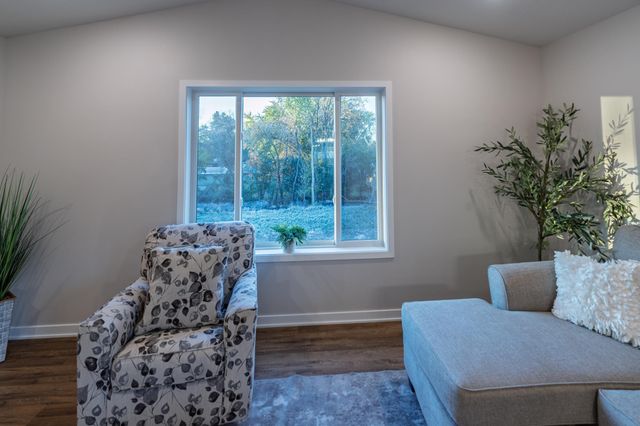 2414 15 Street SE, Rochester, MN 55904