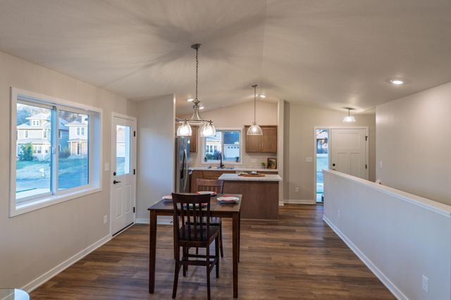 2414 15 Street SE, Rochester, MN 55904