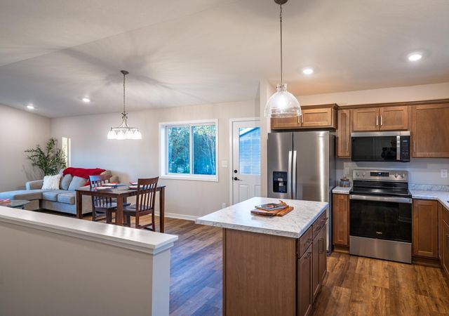 2414 15 Street SE, Rochester, MN 55904