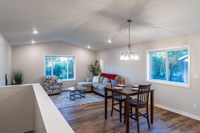 2414 15 Street SE, Rochester, MN 55904