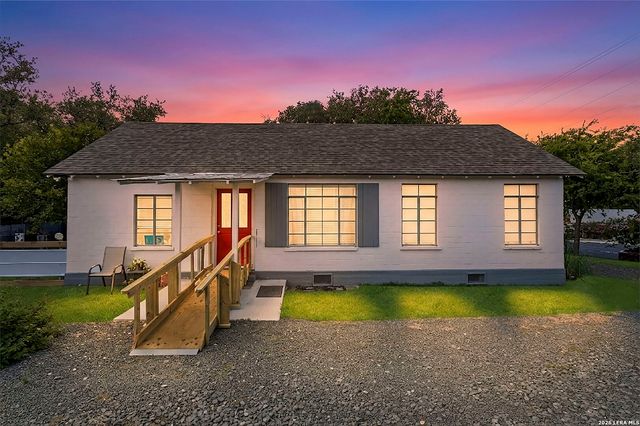 19 Us Highway 87, Comfort, TX 78013