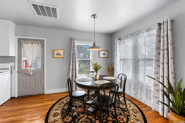 19 Us Highway 87, Comfort, TX 78013