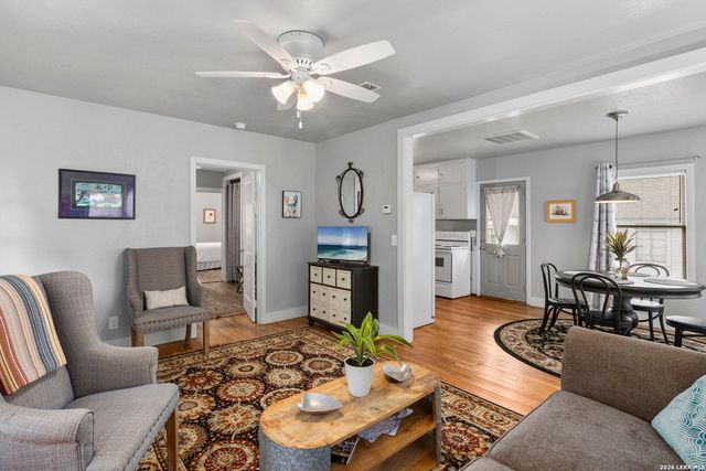 19 Us Highway 87, Comfort, TX 78013