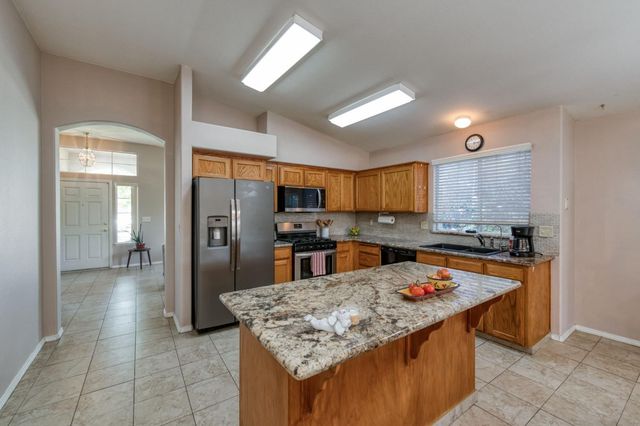 4681 W Sierra Avenue, Fresno, CA 93722