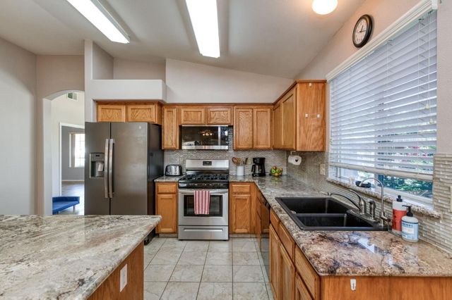 4681 W Sierra Avenue, Fresno, CA 93722