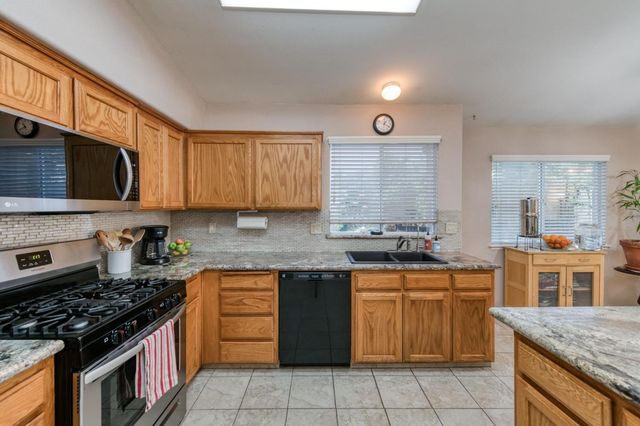 4681 W Sierra Avenue, Fresno, CA 93722