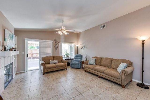 4681 W Sierra Avenue, Fresno, CA 93722