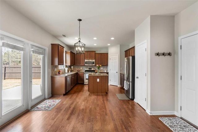 142 Bevington Lane, Woodstock, GA 30188