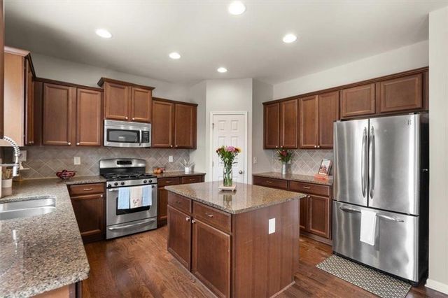 142 Bevington Lane, Woodstock, GA 30188