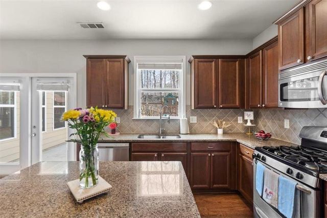 142 Bevington Lane, Woodstock, GA 30188