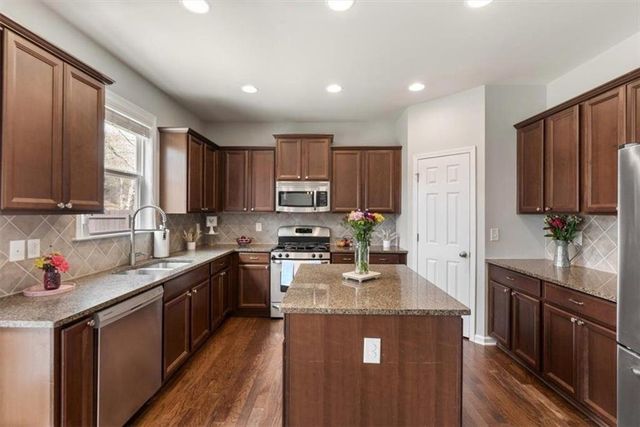 142 Bevington Lane, Woodstock, GA 30188