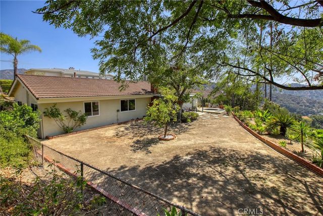 775 Ridge Drive, Glendale, CA 91206