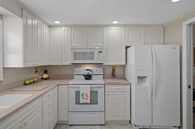 1230 GULF BOULEVARD 303, Clearwater Beach, FL 33767