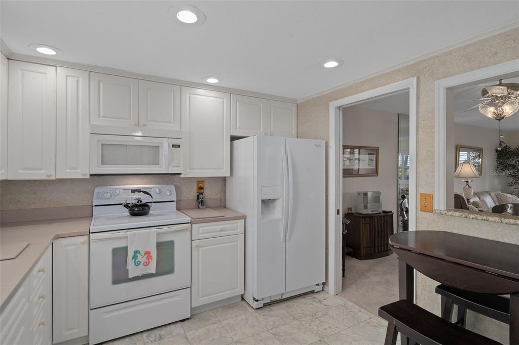 Image 19 of property listing at 1230 GULF BOULEVARD 303, Clearwater Beach, FL 33767