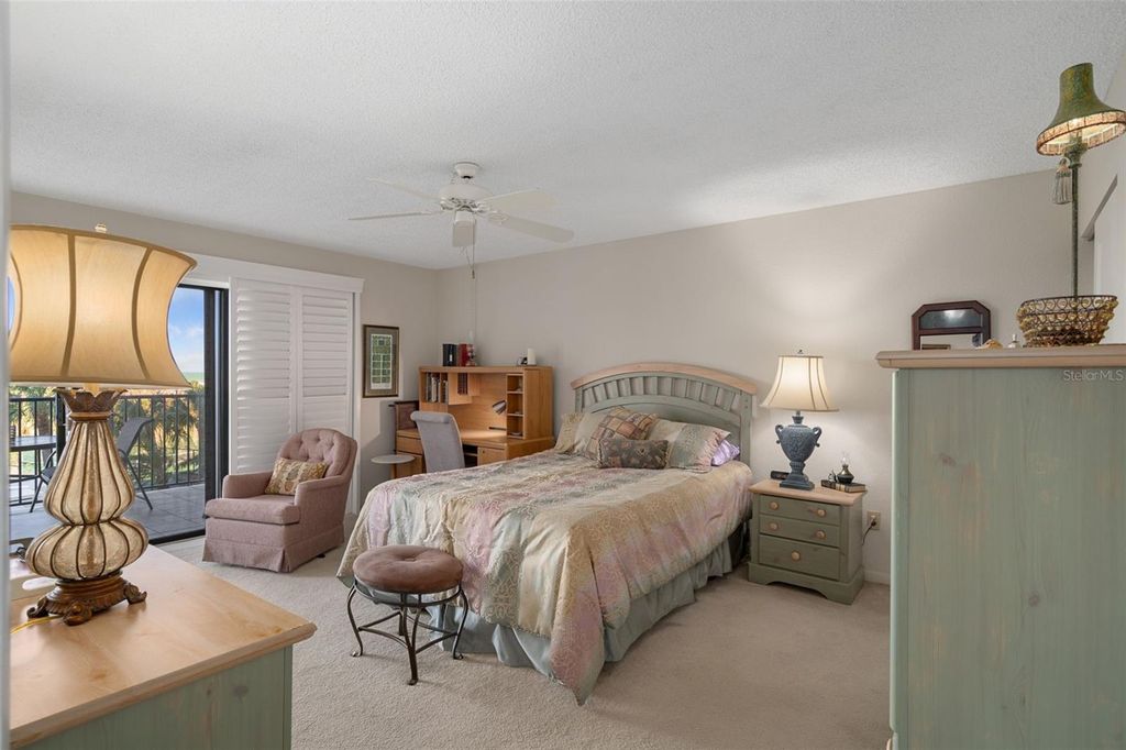 Image 21 of property listing at 1230 GULF BOULEVARD 303, Clearwater Beach, FL 33767