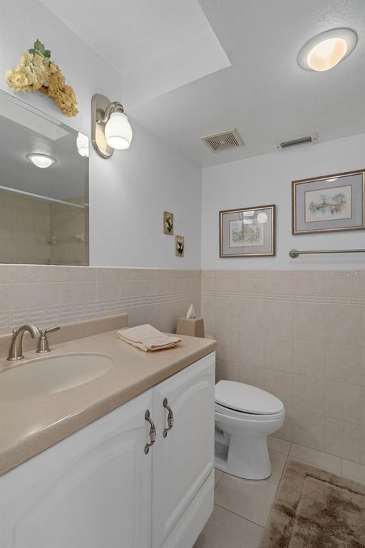 Image 25 of property listing at 1230 GULF BOULEVARD 303, Clearwater Beach, FL 33767