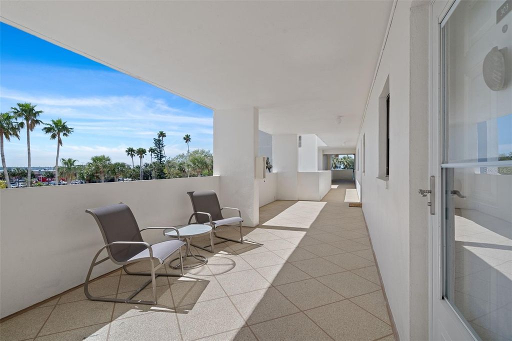 Image 7 of property listing at 1230 GULF BOULEVARD 303, Clearwater Beach, FL 33767