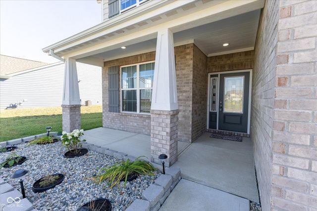 3924 Castle Hill Drive, Brownsburg, IN 46112