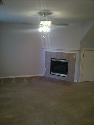 946 Peachtree Drive, Fayetteville, AR 72703