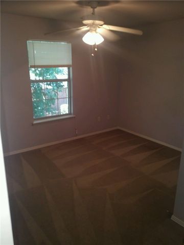 946 Peachtree Drive, Fayetteville, AR 72703