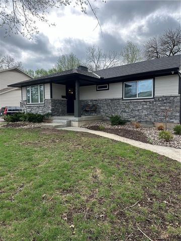 1621 Oxford Road, Lawrence, KS 66044
