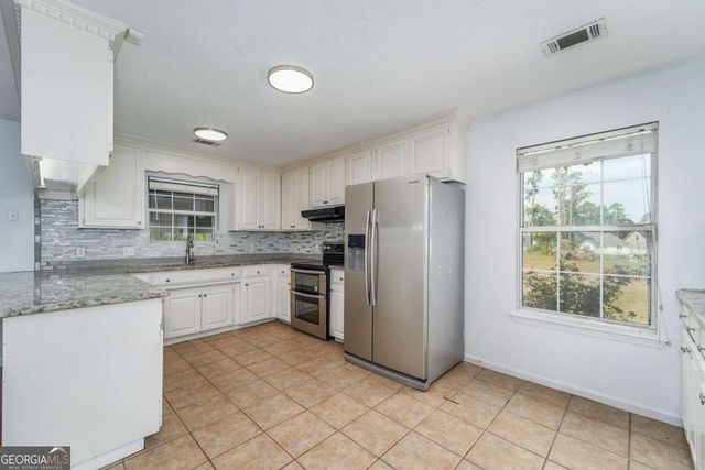 301 Ridge Lane, Douglas, GA 31533