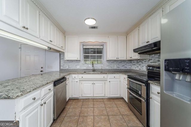 301 Ridge Lane, Douglas, GA 31533