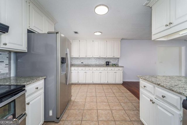 301 Ridge Lane, Douglas, GA 31533