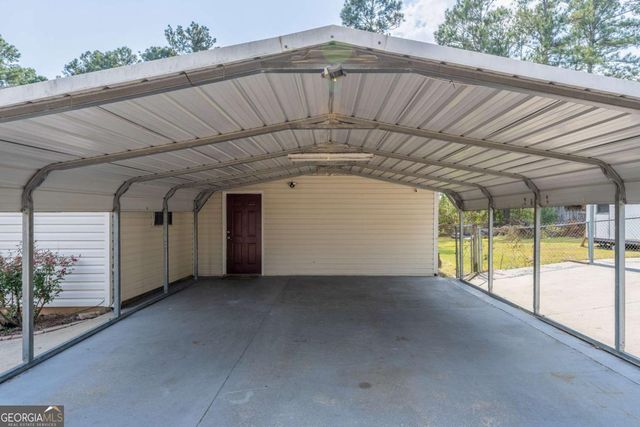 301 Ridge Lane, Douglas, GA 31533