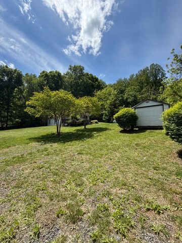 61 HAMMS ROCKY HILL, Front Royal, VA 22630