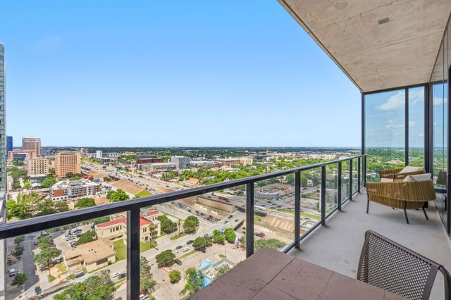 610 Davis ST 2112, Austin, TX 78701