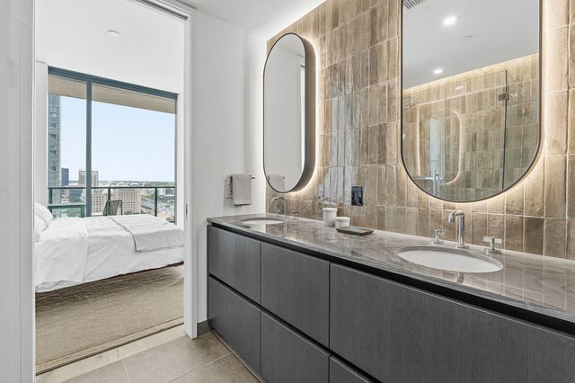 610 Davis ST 2112, Austin, TX 78701