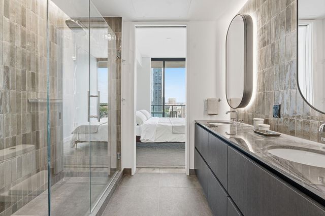 610 Davis ST 2112, Austin, TX 78701