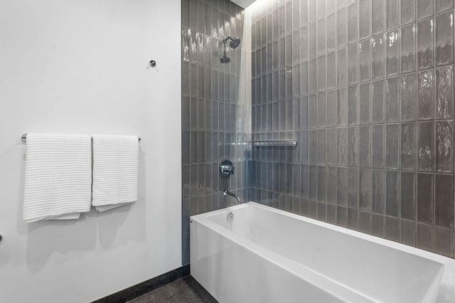 610 Davis ST 2112, Austin, TX 78701