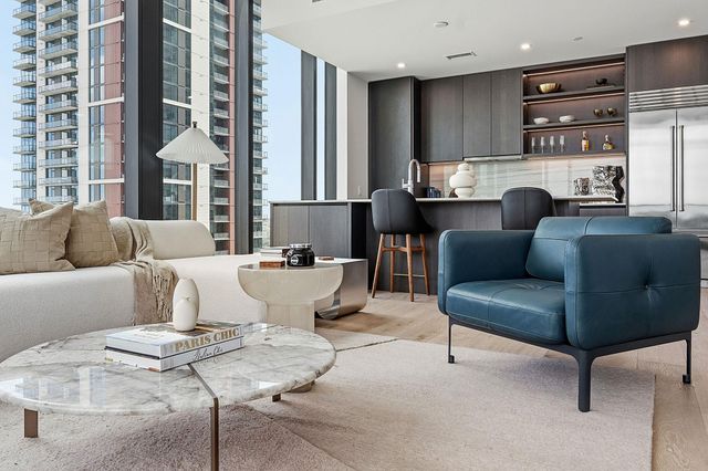 610 Davis ST 2112, Austin, TX 78701