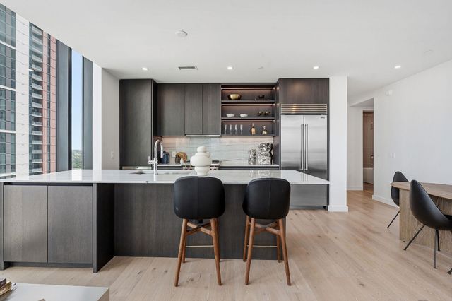 610 Davis ST 2112, Austin, TX 78701
