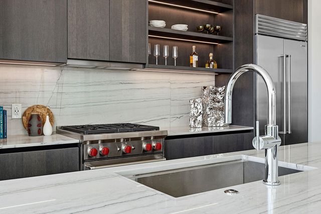 610 Davis ST 2112, Austin, TX 78701