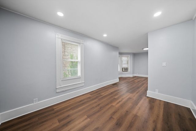 15612 LOOMIS Avenue, Harvey, IL 60426