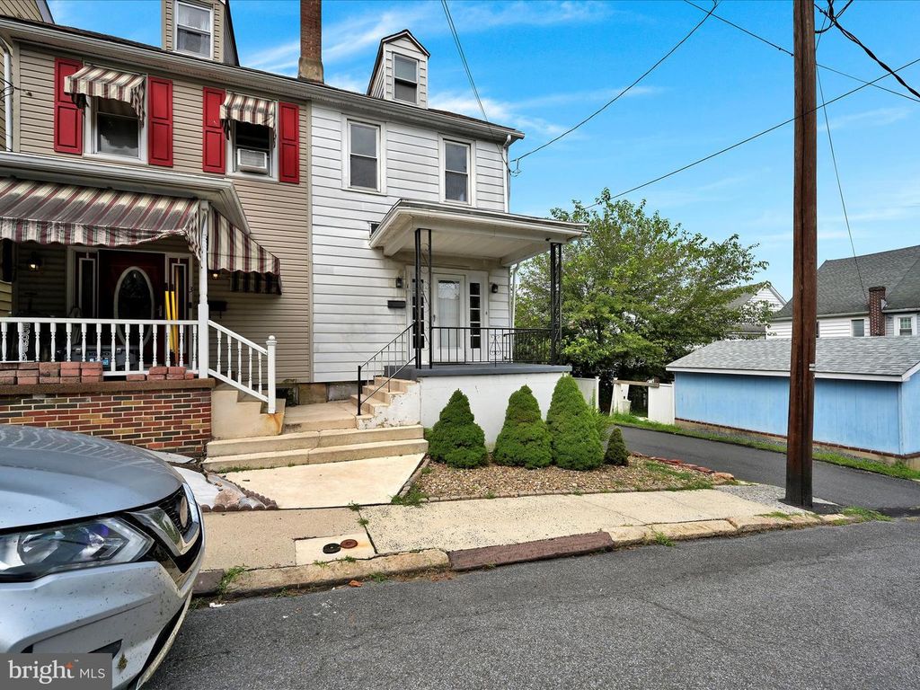 1 S 21ST ST, Pottsville, PA 17901