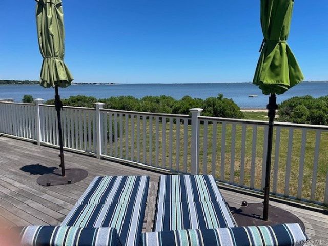 21 Bayside Avenue, East Quogue, NY 11942