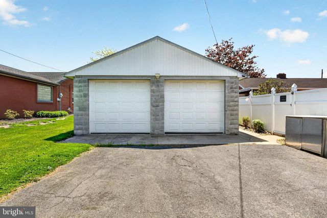 1105 CENTRAL AVE, Columbia, PA 17512